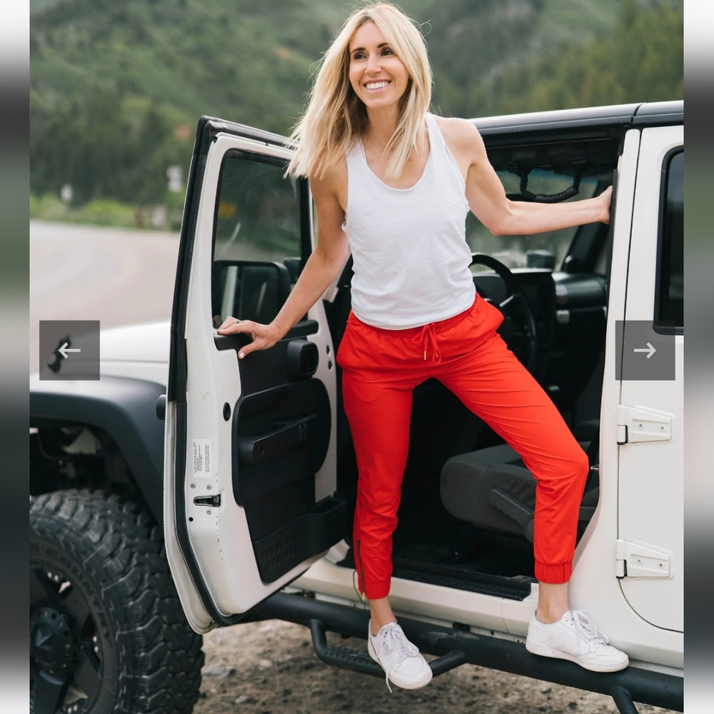 Zyia Large Red Everywhere zipper joggers GUC